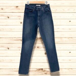 Woman's Levi's 721 High Rise Skinny Jeans - Size 30